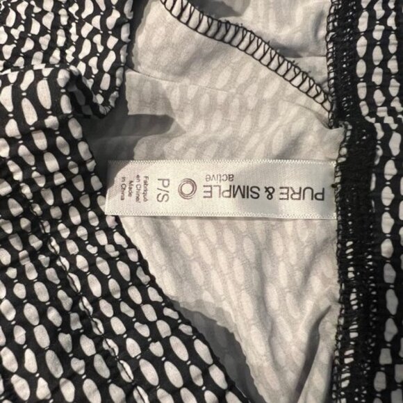 Pure & Simple black and white cropped jogger size P/S - Picture 3 of 3